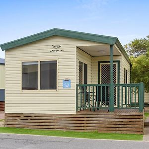 Standard 2 Bedroom Cabin Sleeps 6